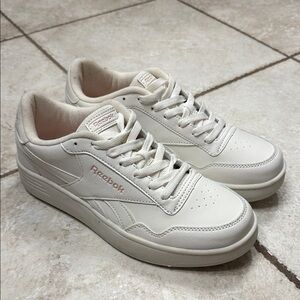 Reebok Cream Low-Top Leather Sneakers